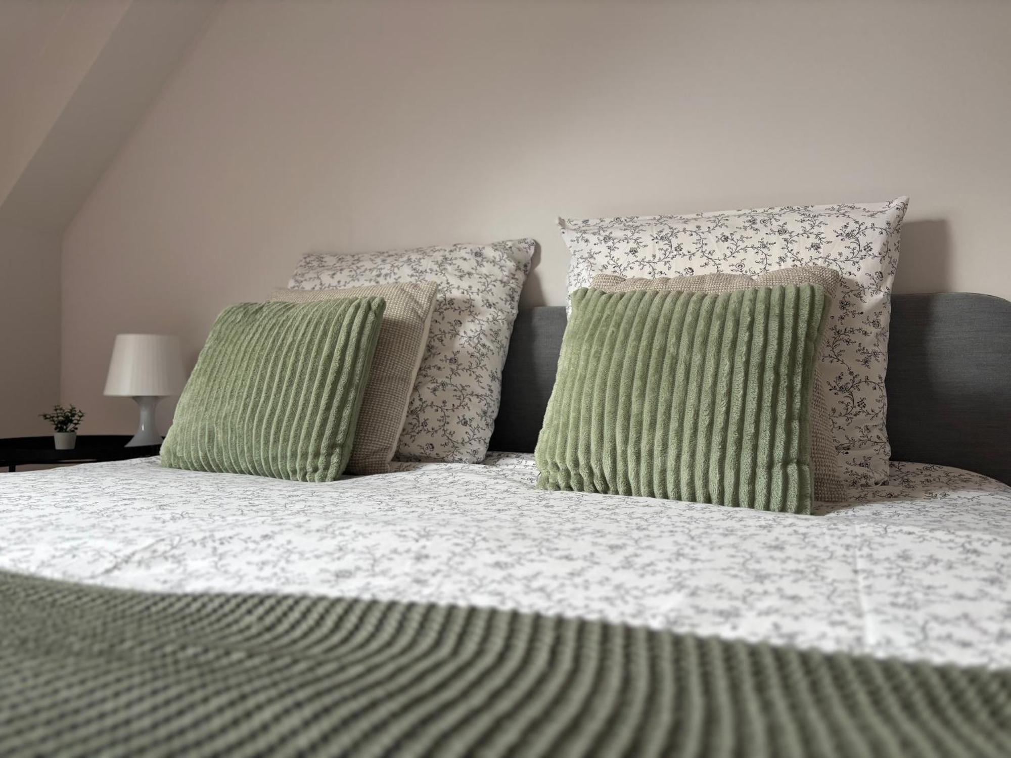 Maison Cosy Entre Paris Rouen Et Deauville Pont-de-lʼArche Exteriör bild